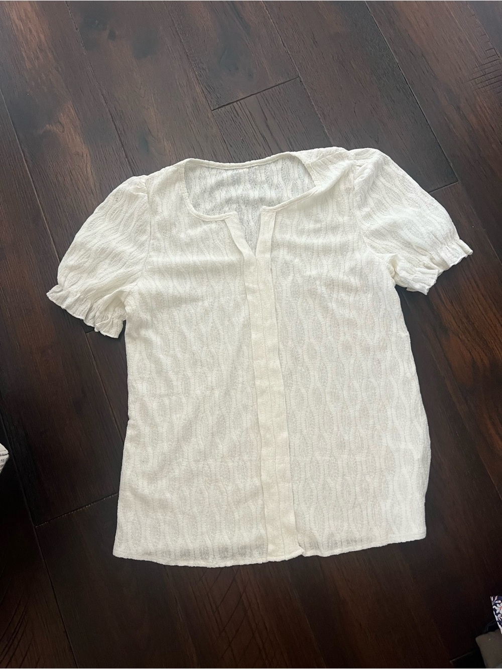 Classic White Knit Short puff Sleeve Top